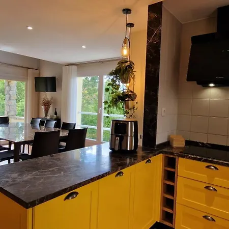 Villa Alma Invicta Padroes I