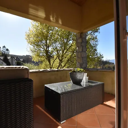 Villa Alma Invicta Padroes I