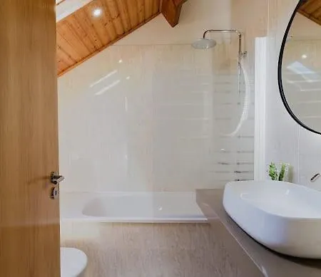 Villa Alma Invicta Padroes I *