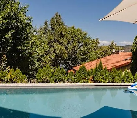 Alma Invicta Padroes I Villa *