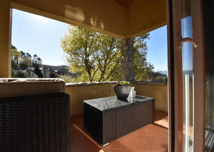 Villa Alma Invicta Padroes I