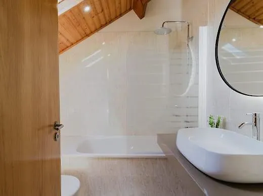 Villa Alma Invicta Padroes I *