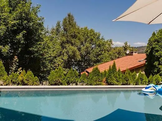 Alma Invicta Padroes I Villa *